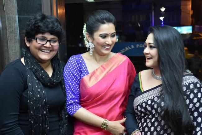 Cast members of Jenana attend premiere in Kolkata