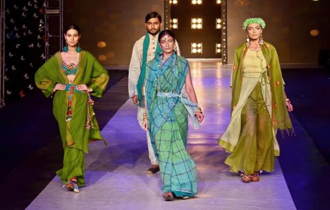Bibi Russel showcases collection at fashion fiesta in Kolkata