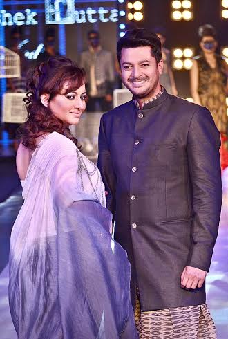 Actor Jisshu and wife Nilanjana walk ramp for Abhishek Dutta at Kolkata fashion fiesta