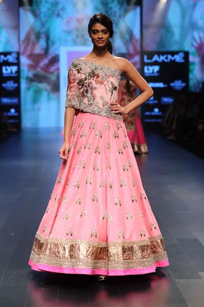LFW: Shilpa Shetty walks for designer Anushree Reddy