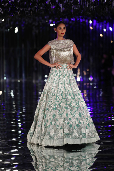 Alia Bhatt, Ranveer Singh walk down ramp for Manish Malhotra