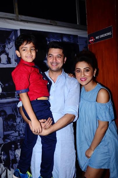 Kolkata: Priya Cinema hosts premier show of Bengali movie Posto