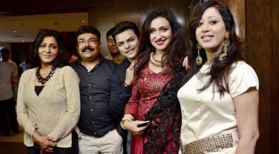 Kolkata: Rituparna Sengupta, Bratya Basu interact with media about 'Baranda'