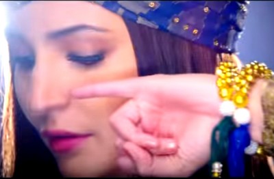 Phillauriâ€™s uses 3D Hologram Projection