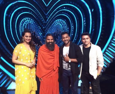 Baba Ramdev visits Nach Baliye 8 set