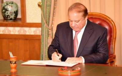 Pakistan: ECP asks PML-N to replace Nawaz Sharif as party leader