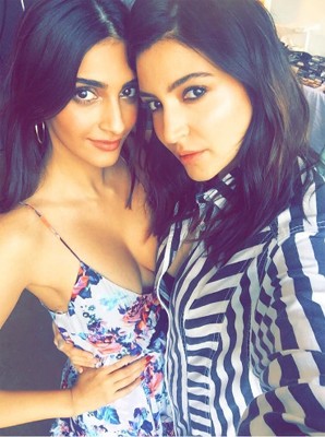 Sonam Kapoor, Anushka Sharma clicks selfie, post on social media