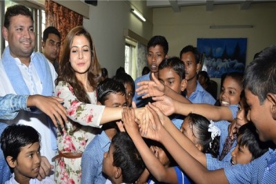 Koel Mullick, Sundeep Bhutoria celebrates Children's Day in Koljata