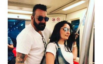 Sanjay Dutt enjoys metro ride with wife Maanayata