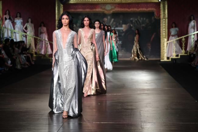 Shilpa Shetty walks down ramp for Monisha Jaising in India Couture Week 2017