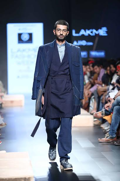  LFW: Models walk the ramp for designer Rajesh Pratap Singh