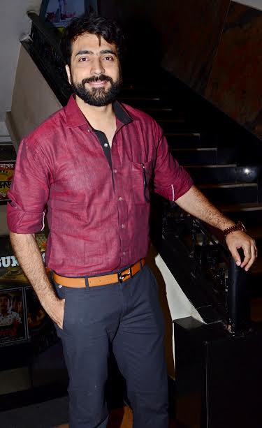 Kolkata: Priya Cinema hosts premier show of Bengali movie Posto