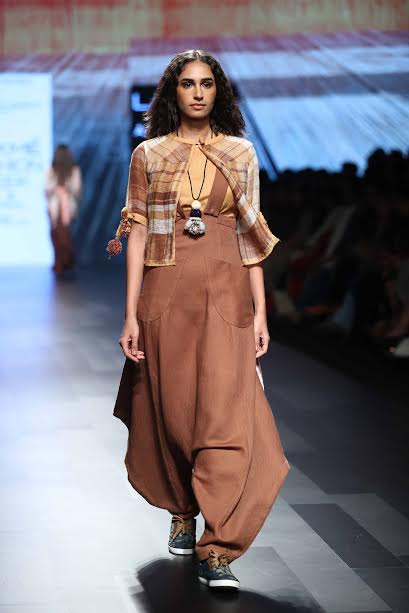 LFW: Models walk the ramp for designer Sayantan Sarkar 