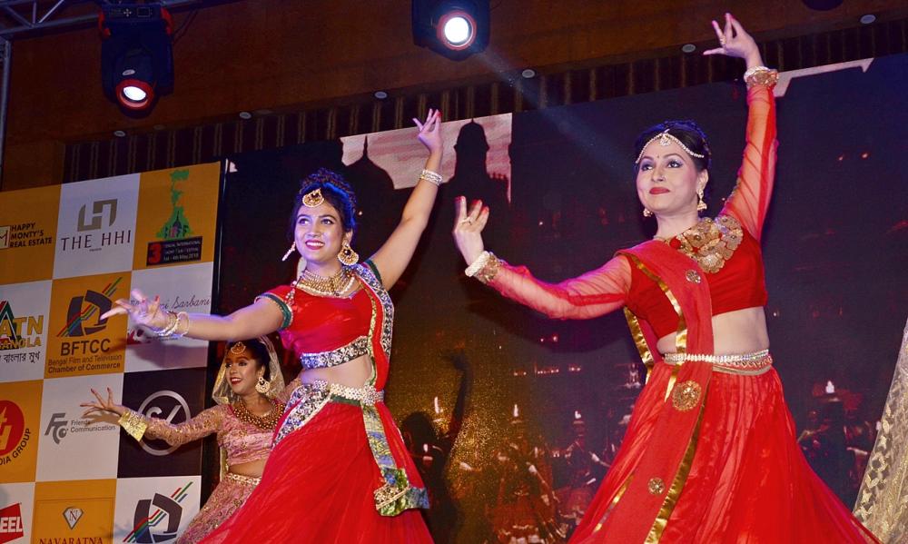 Tollywood actors attend Bengal International Short Film Festival felicitation ceremony