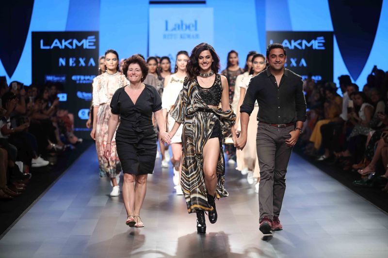 Bollywood actress Taapsee Pannu sizzles LFW ramp