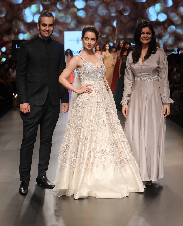 Bollywood queen Kangana Ranaut scorches ramp for Shyamal and Bhumika at LFW