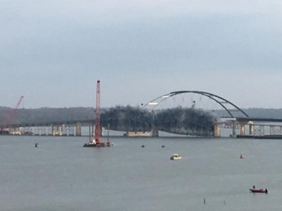 Kentucky: 86-year-old bridge demolished, video goes viral on internet