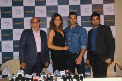I am not pregnant: Bipasha Basu