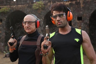 Anupam Kher and Maniesh Paul bonds like real father and son