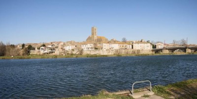 Gunman takes one person as hostage in French supermarket 