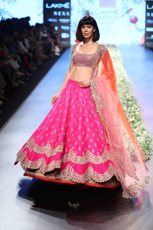 LFW: Sania Mirza walks down the ramp for  Anushree Reddy