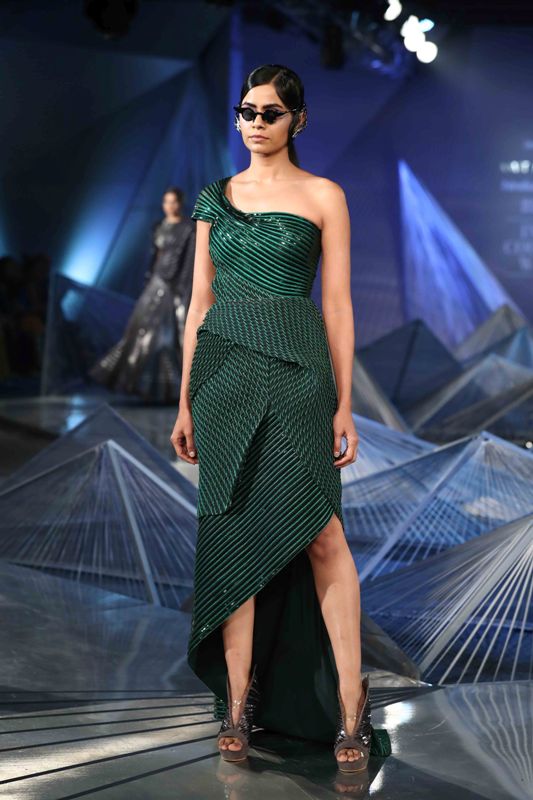 Shilpa Shetty walks for Amit Aggarwal in India Couture Week