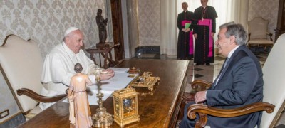 UN chief offers the world wishes for â€˜peace and a blessed New Yearâ€™