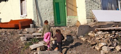 Praising Romaâ€™s contributions in Europe, UN expert urges end to rising intolerance and hate speech