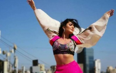 Katrina Kaif wishes her fans on Holi