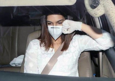 Kriti Sanon attends Sushant Singh Rajput's last rites