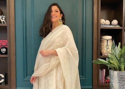 Mom-to-be Anushka Sharma 'dressed up to sit at home and eat'