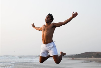 Rahul Khanna looks stunning in his 'shirtless' Instagram image