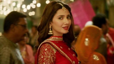 Pakistani actress Mahira Khan supports women’s football team, ask people to respect game, players