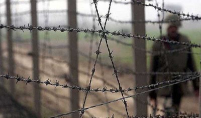 Jammu and Kashmir: Pakistan troops violate ceasefire near LoC in Kupwara