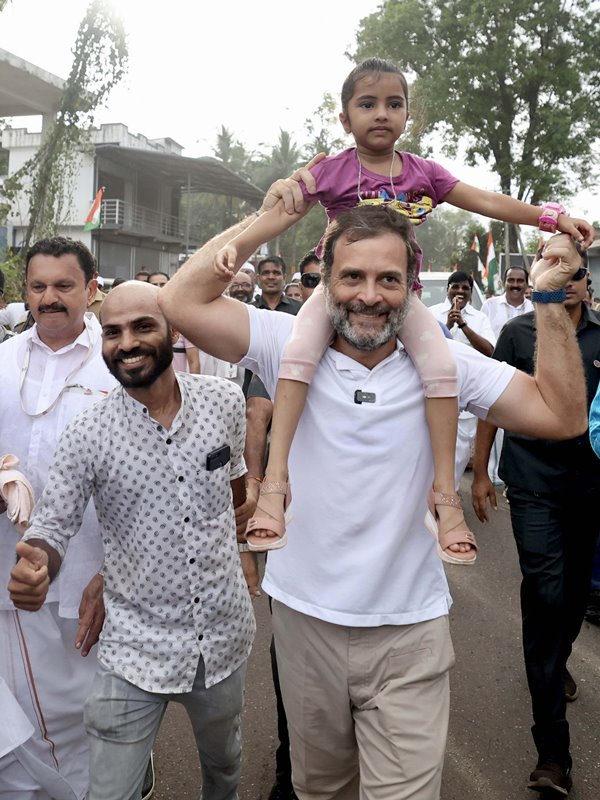 Rahul Gandhi at Bharat Jodo Yatra in Wayanad