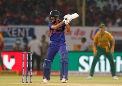 India defeat South Africa by 48 runs, stay alive in 5-match T20I series