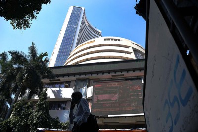 Indian Market: Sensex recovers over 100 pts