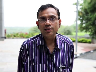 Calcutta's Suman Chakraborty bags Infosys award for elucidating interaction of fluid mechanics