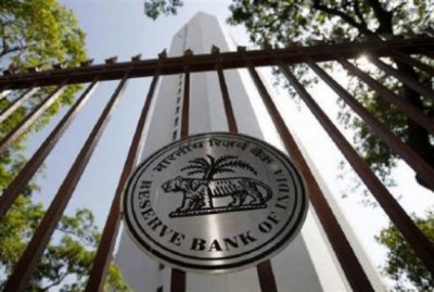 RBI may have sold $2 bn to control fluctuations in rupee: Report