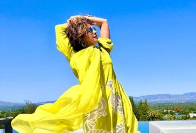 Priyanka Chopra looks glamorous in her latest images on Instagram, check out what she is wearing?