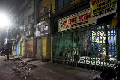 First day of anti-COVID night curfew in Patna