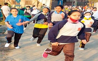 Schools in Kashmir organises cross country run for girls