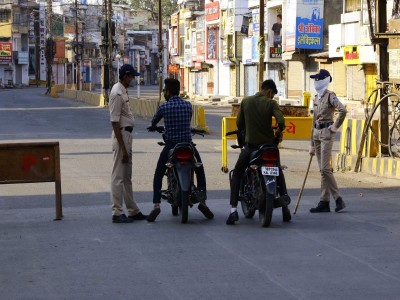 Delhi under weekend Curfew