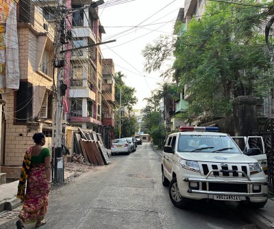 TMC syndicate war reaches doorstep of party MP Saugata Roy in south Kolkata's Lake Gardens, 2 injured