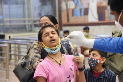 India registers 830 COVID-19 cases in past 24 hours