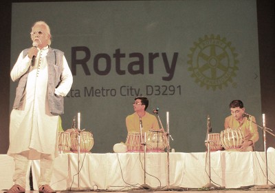 Santoor Ashram felicitates winners of the Stars of Tomorrow competition