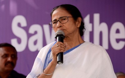 Many industries will come up in Singur: Mamata Banerjee