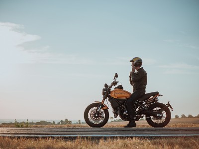 100,000 Scrambler Ducati colour the streets all over the world