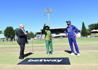 Second ODI: India win toss, elect to bat first against South Africa