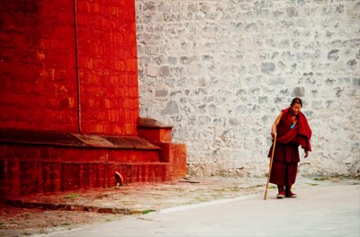 Tibetan monk, who was once jailed for opposing Chinese rule, dies after years of ill health